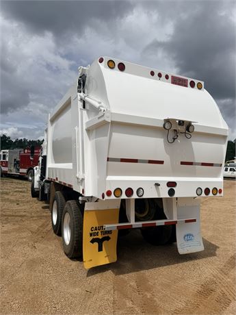 2016 Freightliner M2106 – Heil DuraPack 7000 Python Automated Sideloader